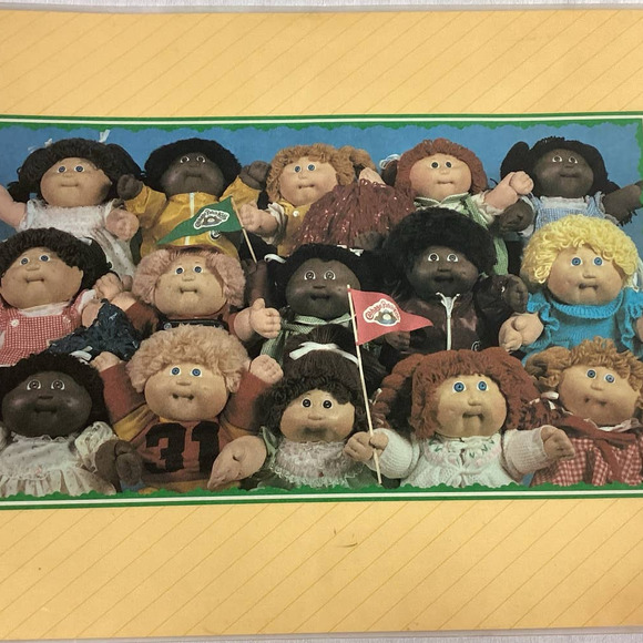 2 Vintage 1980s Cabbage Patch Kids Dolls Collection Laminated Plastic Place Mats - Picture 1 of 3